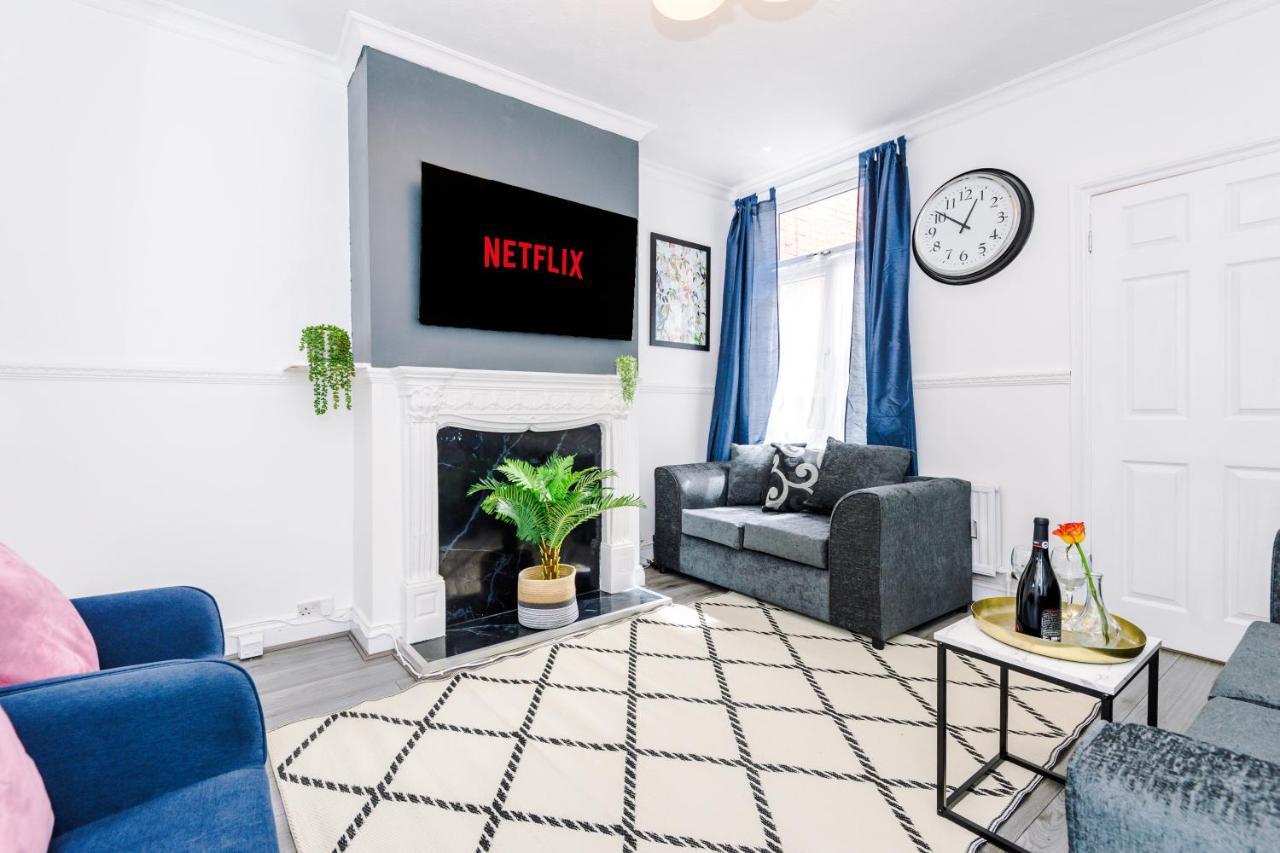 كوفنتري Harley House - Spacious Home With Free Netflix & Parking By Rocketbnb المظهر الخارجي الصورة